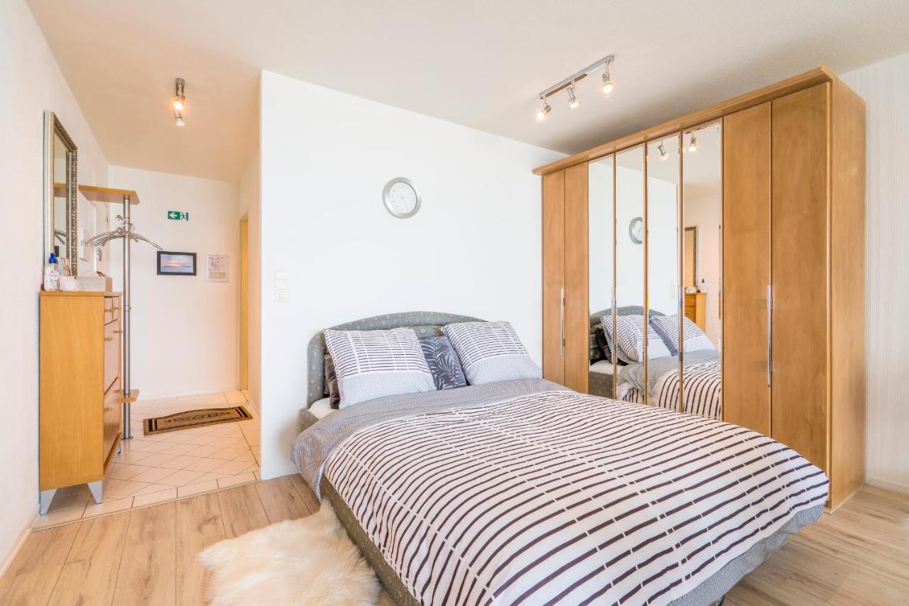 Luxueuze Vakantiestudio Met Zeezicht En Terras In Oostende Exteriör bild