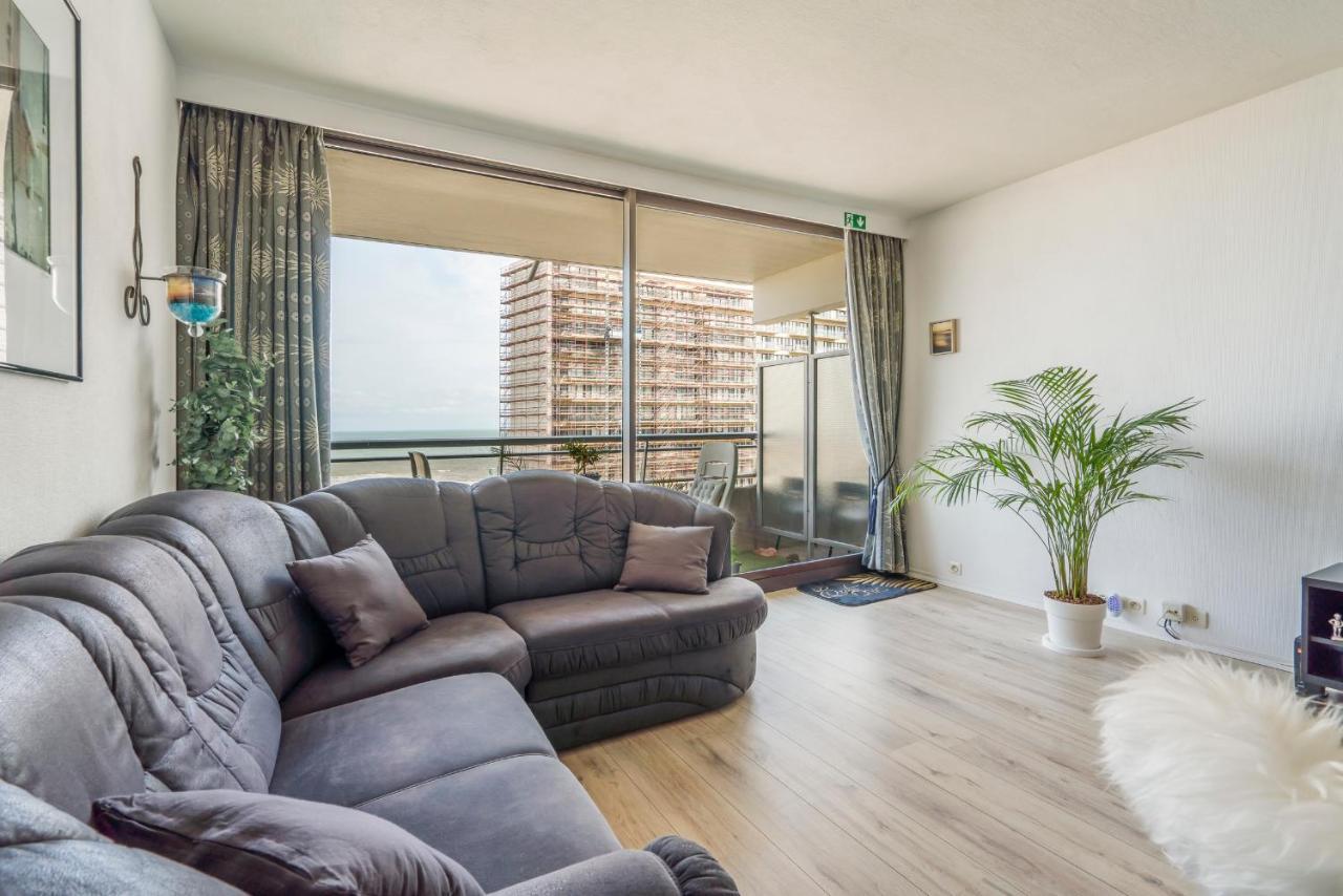 Luxueuze Vakantiestudio Met Zeezicht En Terras In Oostende Exteriör bild